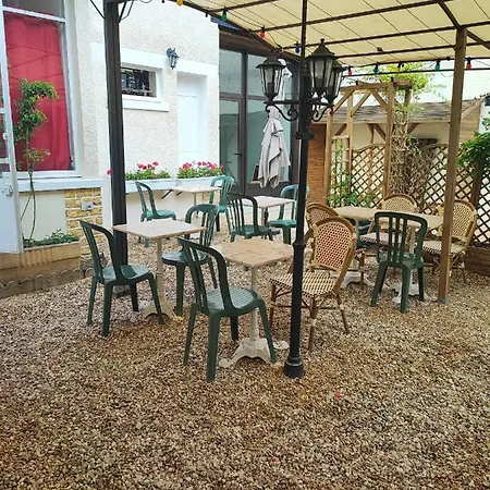 La Madeleine Hotel Saint-Benoit-sur-Loire Exterior photo